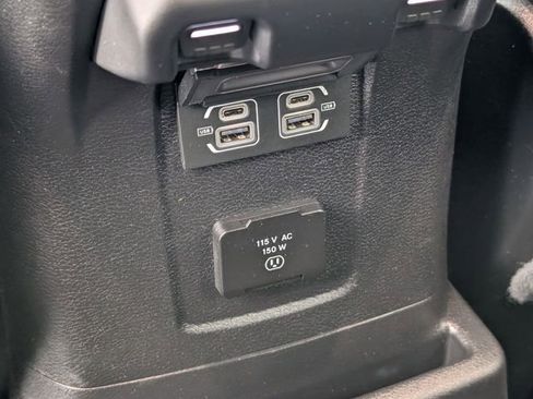 Used 2025 Jeep Wrangler Unlimited Sahara w/ Safety Group AWD/4WD image 24