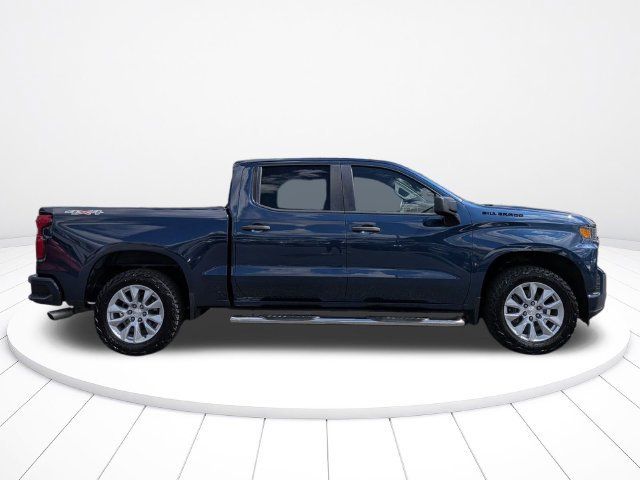 Used 2021 Chevrolet Silverado 1500 Custom w/ LPO, Dark Essentials Package AWD/4WD image 2
