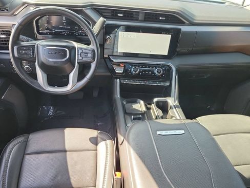 Used 2024 GMC Sierra 2500 Denali w/ Denali Reserve Package AWD/4WD image 28