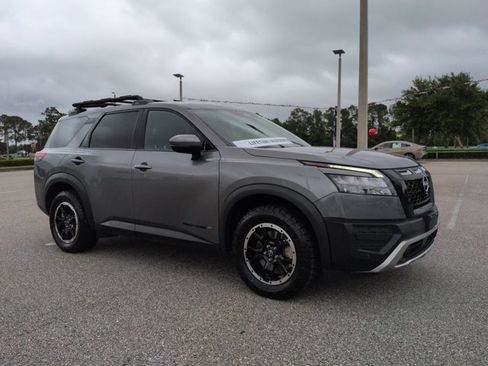 Used 2023 Nissan Pathfinder Rock Creek AWD/4WD image 3