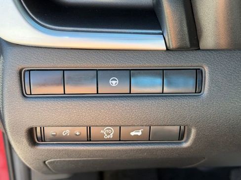 Certified 2024 Nissan Rogue SV FWD image 12