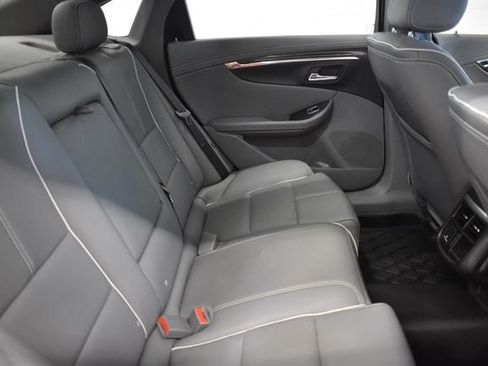Used 2017 Chevrolet Impala Premier w/ Enhanced Convenience Package FWD image 17