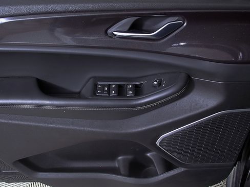 Used 2021 Jeep Grand Cherokee L Altitude image 19