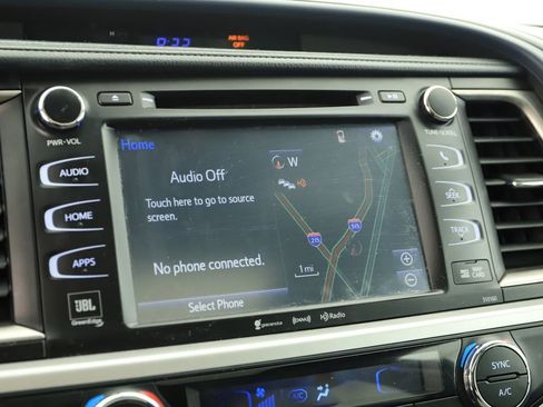 Used 2016 Toyota Highlander Limited FWD image 26