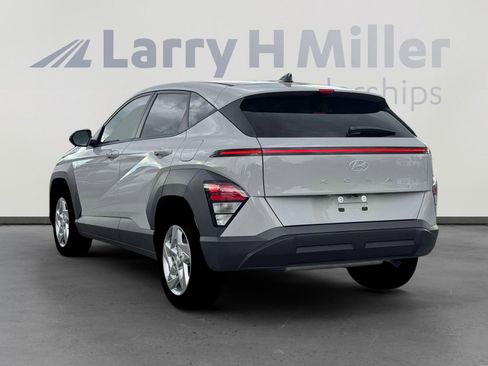 New 2026 Hyundai Kona SE image 5