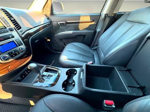 Used 2011 Hyundai Santa Fe Limited image 11