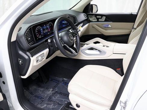 Certified 2026 Mercedes-Benz GLS 450 4MATIC image 11