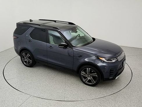 New 2026 Land Rover Discovery Limited Edition AWD/4WD image 15