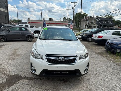 Used 2016 Subaru Crosstrek 2.0i Premium w/ Moonroof Package AWD/4WD image 2