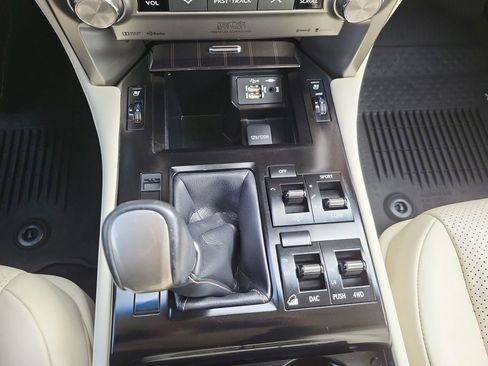 Used 2021 Lexus GX 460 Luxury w/ Sport Design Package image 35