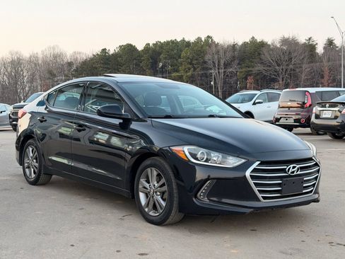 Used 2017 Hyundai Elantra Value Edition image 5
