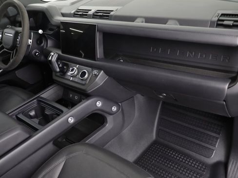 Used 2023 Land Rover Defender 110 V8 image 20