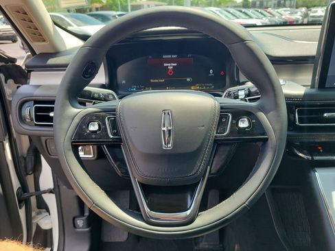 Certified 2023 Lincoln Aviator AWD w/ Premium Package image 23