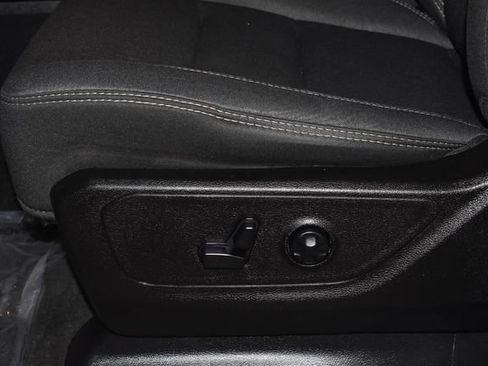 Used 2020 RAM 1500 Big Horn image 16