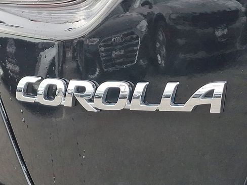 Used 2024 Toyota Corolla LE FWD image 29