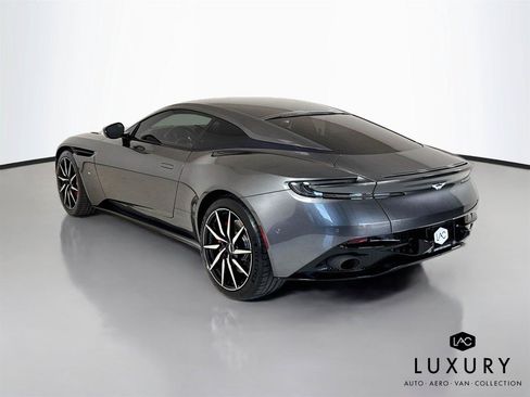 Used 2017 Aston Martin DB11 V12 RWD image 8
