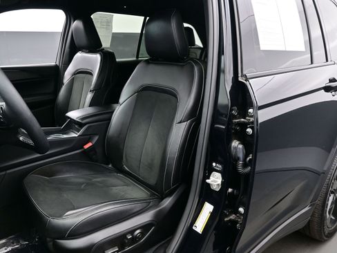 Used 2023 Jeep Grand Cherokee Altitude image 13