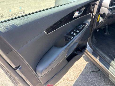 Used 2016 Kia Sorento AWD image 10