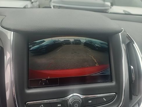 Used 2019 Chevrolet Cruze Sedan FWD image 22
