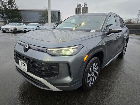 New 2026 Volkswagen Tiguan S image 8