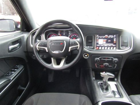 Used 2017 Dodge Charger SXT w/ Navigation & Travel Group image 24