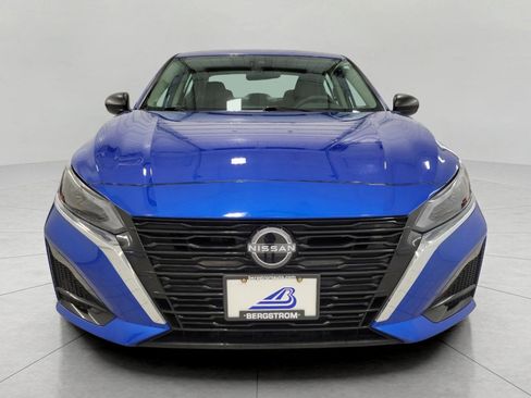 Used 2025 Nissan Altima 2.5 SV image 13