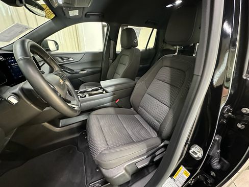 Used 2026 Chevrolet Equinox LT FWD image 17