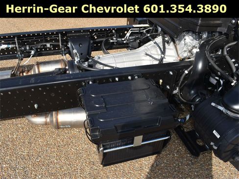 New 2025 Chevrolet Low Cab Forward image 16