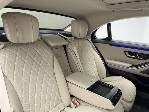 Used 2022 Mercedes-Benz S 500 4MATIC w/ Warmth & Comfort Package image 51