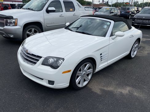 Used 2005 Chrysler Crossfire Limited RWD image 6