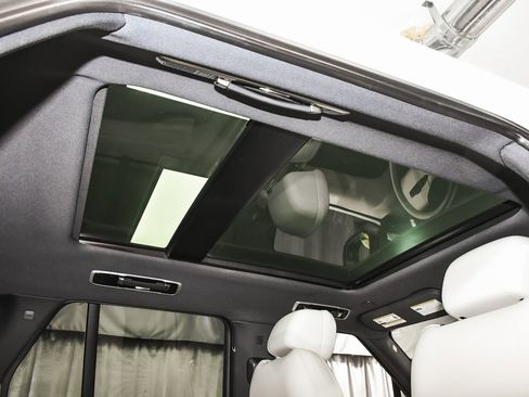 Used 2023 Land Rover Range Rover SE image 61