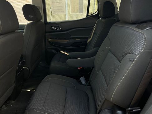 Used 2023 GMC Acadia SLE w/ Driver Convenience Package image 20