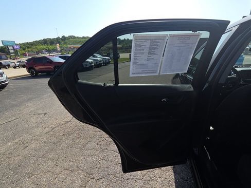 Used 2022 Chevrolet Equinox LT FWD image 26