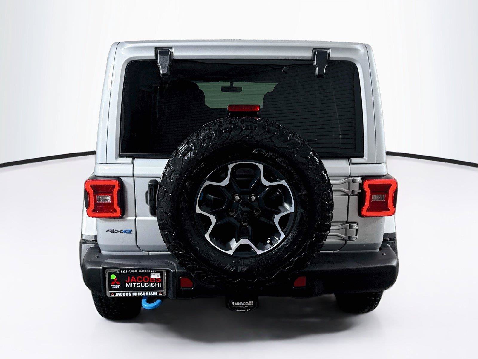 Used 2023 Jeep Wrangler Unlimited Rubicon 4xe w/ Steel Bumper Group AWD/4WD image 5