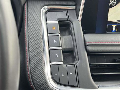 Used 2024 Chevrolet Suburban RST w/ Luxury Package image 30