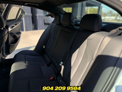 Used 2018 BMW 530e w/ Premium Package 2 RWD image 27