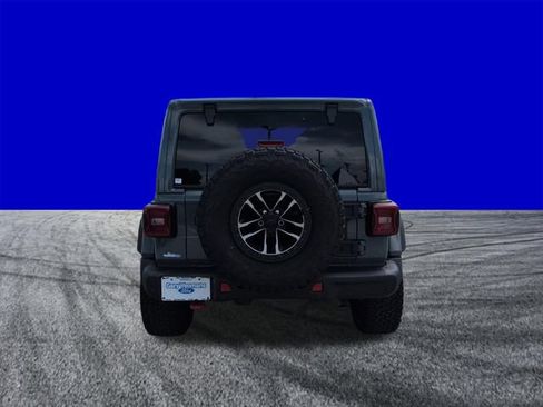 Used 2025 Jeep Wrangler Unlimited Rubicon AWD/4WD image 5