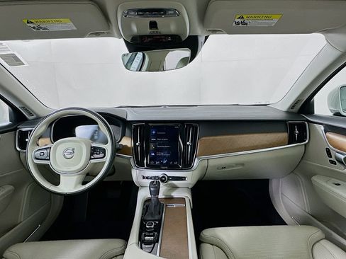 Used 2017 Volvo S90 T6 Inscription w/ Convenience Package AWD/4WD image 3