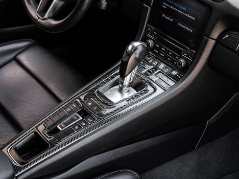 Used 2019 Porsche 718 Boxster RWD image 18