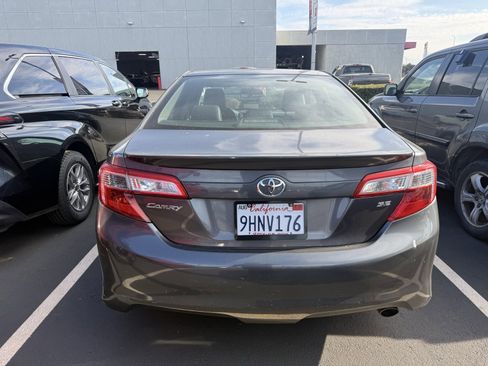 Used 2013 Toyota Camry SE image 3