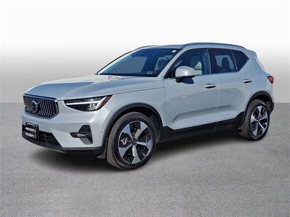 Used 2024 Volvo XC40 B5 Plus
