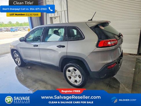 Used 2015 Jeep Cherokee Sport FWD image 3