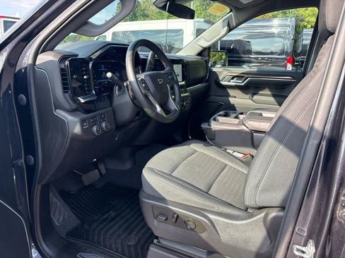 Used 2023 Chevrolet Silverado 1500 RST w/ Z71 Off-Road Package AWD/4WD image 14