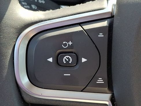 Certified 2023 Volvo XC60 B5 Core w/ Climate Package AWD/4WD image 24