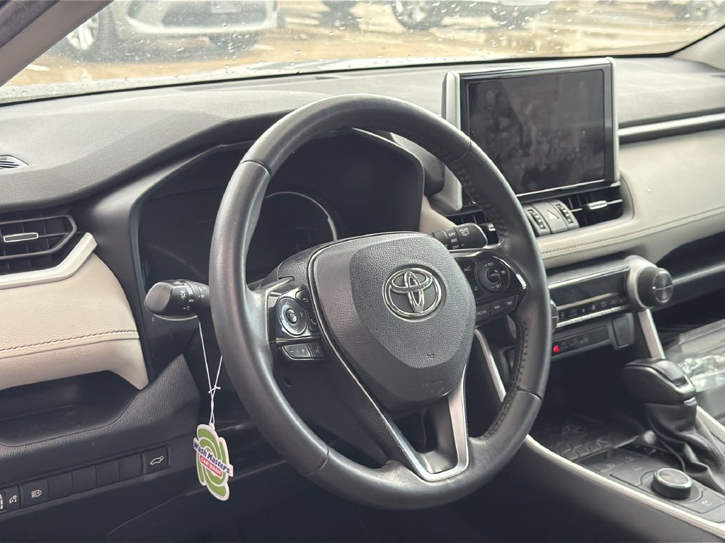 Used 2024 Toyota RAV4 XLE Premium AWD/4WD image 7