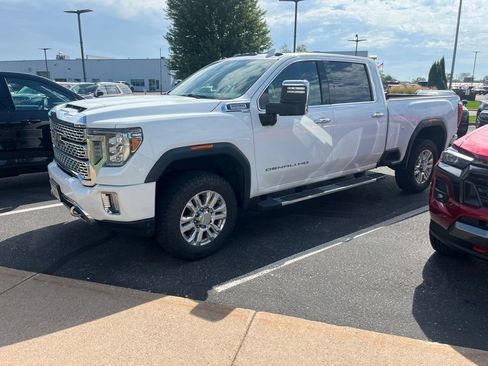 Used 2022 GMC Sierra 3500 Denali AWD/4WD image 1