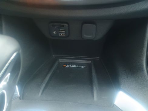 Used 2023 Chevrolet Traverse RS w/ LPO, Floor Liner Package image 35