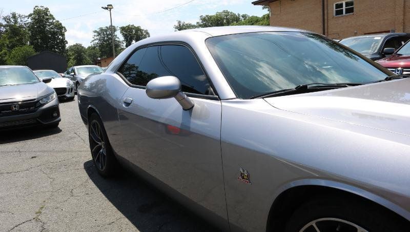 Used 2018 Dodge Challenger R/T Scat Pack w/ Leather Interior Group RWD image 3