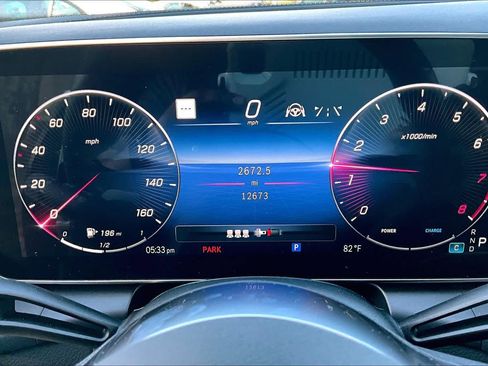 Used 2024 Mercedes-Benz GLC 300 4MATIC image 26