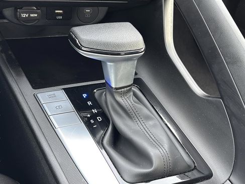Certified 2025 Hyundai Elantra SE FWD image 34